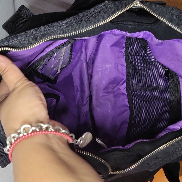 Lululemon  • Black Wool Tote • Gym • Yoga • Laptop • Travel • Everyday Bag - Picture 7 of 8